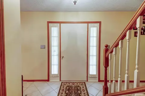 Entry Way - 1807 E River Rd, Marion, OH 43302 photo 1 of 4