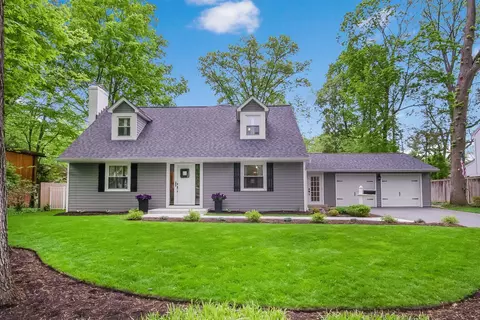 2318 Dorset Rd, Columbus, OH 43221