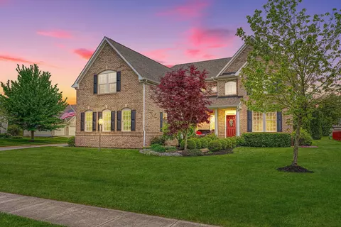 8958 Woodside St, Canal Winchester, OH 43110