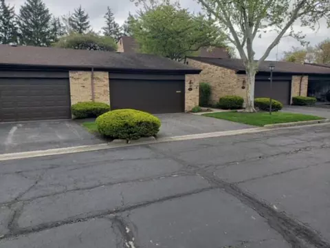 4552 Arlingate Dr E, Upper Arlington, OH 43220
