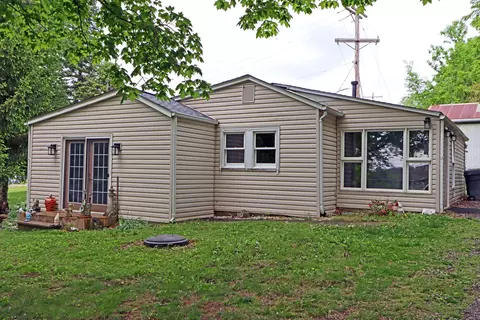 431 Edgewater Beach Blvd, Thornville, OH 43076
