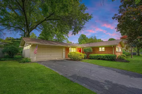 348 Ridgedale Dr N, Worthington, OH 43085