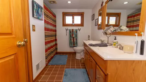 Bath - 9055 Millertown Rd SE, Glouster, OH 45732 photo 2 of 4