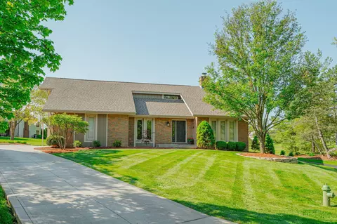 5881 Leven Links Ct, Dublin, OH 43017