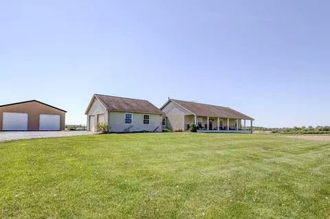 5090 Columbus Rd, Centerburg, OH 43011
