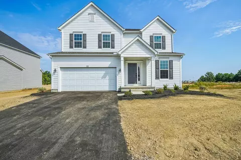 86 Maple Crest Dr, Lewis Center, OH 43035