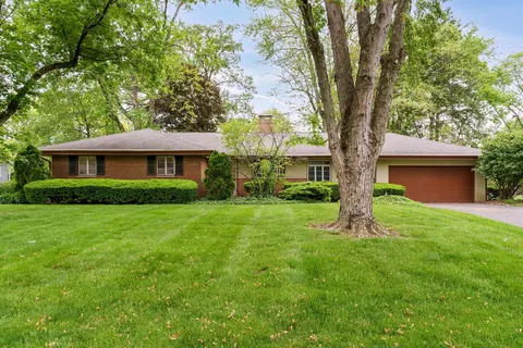 3885 Chevington Rd, Columbus, OH 43220