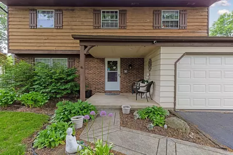 80 Kennebec Pl E, Westerville, OH 43081 photo 3