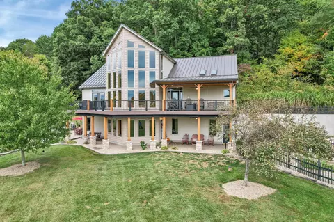14728 Wolford Rd NE, Newark, OH 43055