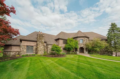 235 S Buena Vista Rd, South Charleston, OH 45368