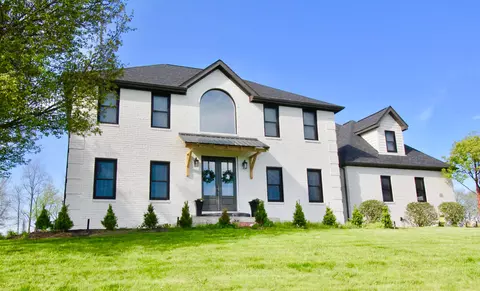 107 Glyn Carin Ln, Granville, OH 43023