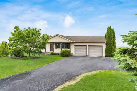 7067 Justus Rd SW, Stoutsville, OH 43154