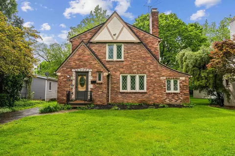 967 S Cassingham Rd, Columbus, OH 43209
