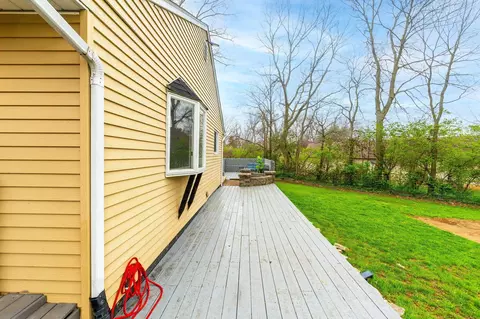 Exterior - 835 Dartmouth Dr, Circleville, OH 43113 photo 5 of 13
