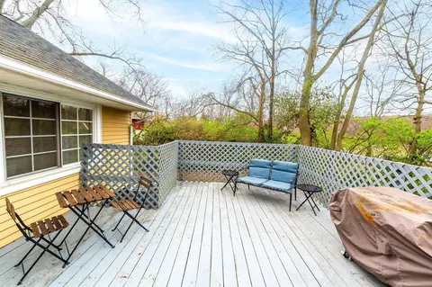 Exterior - 835 Dartmouth Dr, Circleville, OH 43113 photo 8 of 13