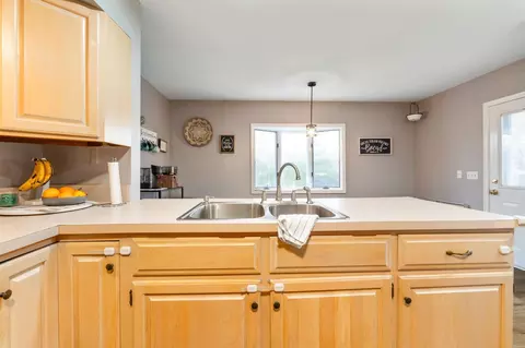 Kitchen - 835 Dartmouth Dr, Circleville, OH 43113 photo 5 of 6