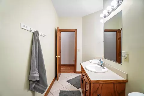 Bath - 7405 Long Pond Rd, Cable, OH 43009 photo 7 of 12