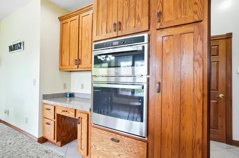 Kitchen - 7405 Long Pond Rd, Cable, OH 43009 photo 5 of 7