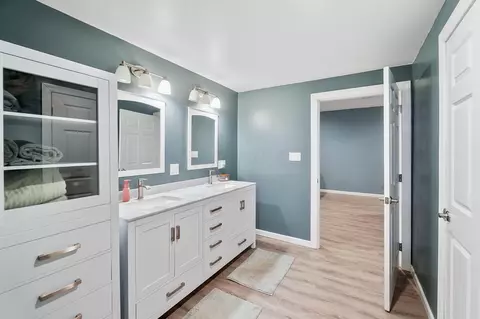 Bath - 7405 Long Pond Rd, Cable, OH 43009 photo 10 of 12