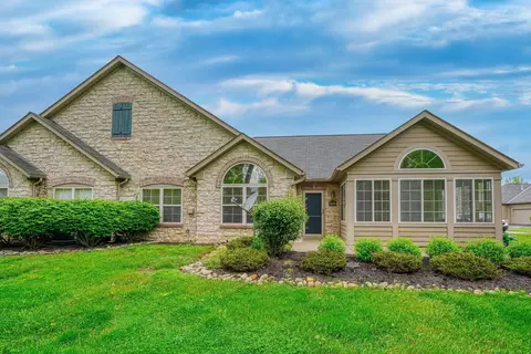 7408 Falls View Cir, Delaware, OH 43015