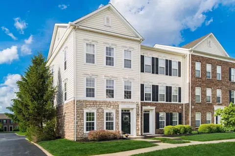 5590 Crystal Falls St #65, Dublin, OH 43016
