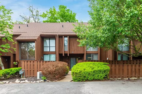 5100 Grasshopper Ln #8, Westerville, OH 43081