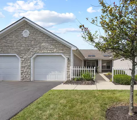 26 Ellington Commons Ln, Granville, OH 43023