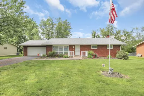2196 Dunzweiler Dr, Zanesville, OH 43701