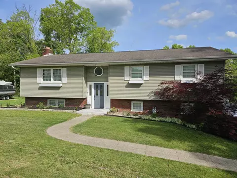 2538 E Newman St, Zanesville, OH 43701