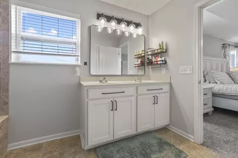 Bath - 652 Green Forest Pl, Lithopolis, OH 43136 photo 7 of 8