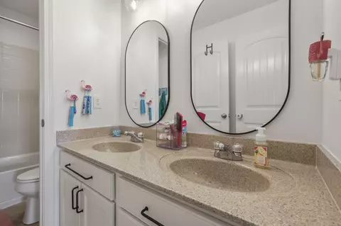 Bath - 652 Green Forest Pl, Lithopolis, OH 43136 photo 4 of 8