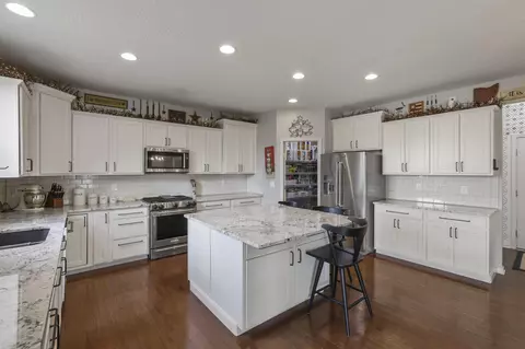 Kitchen - 652 Green Forest Pl, Lithopolis, OH 43136 photo 2 of 7