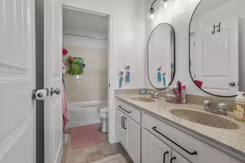 Bath - 652 Green Forest Pl, Lithopolis, OH 43136 photo 3 of 8