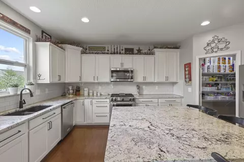 Kitchen - 652 Green Forest Pl, Lithopolis, OH 43136 photo 6 of 7