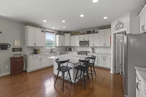 Kitchen - 652 Green Forest Pl, Lithopolis, OH 43136 photo 1 of 7