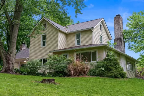 9790 S Watkins Rd SW, Pataskala, OH 43062