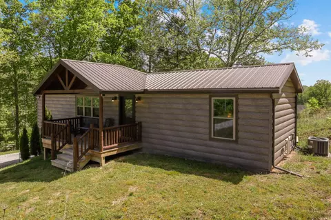 32721 Mann Rd, Logan, OH 43138 photo 2