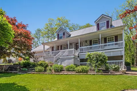 324 Lakeview Heights Dr, Howard, OH 43028