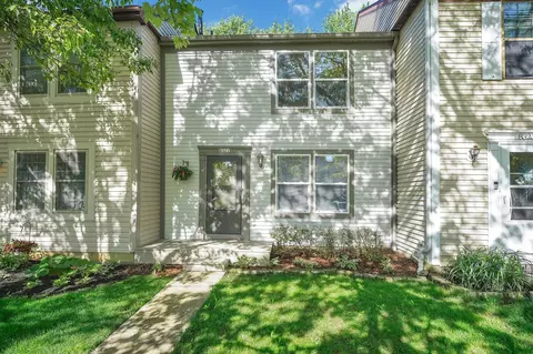 8321 Lariat Ct, Powell, OH 43065