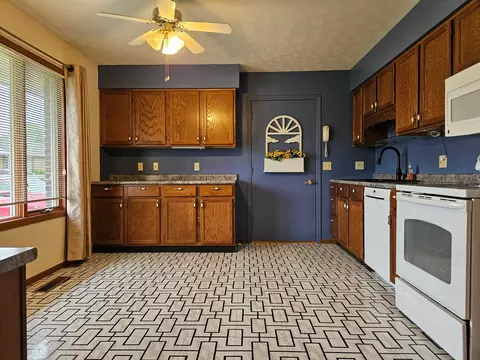 1146 Lindsey Rd, Springfield, OH 45503 photo 3