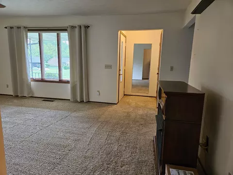 1146 Lindsey Rd, Springfield, OH 45503 photo 8