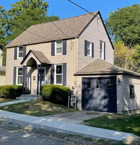 206 N Mckenzie St, Mount Vernon, OH 43050