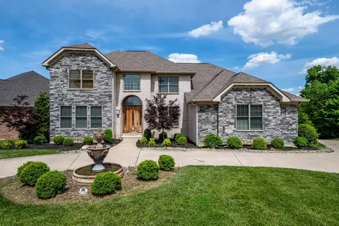 9812 Beech Dr, Cincinnati, OH 45231