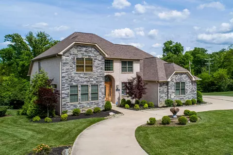 Exterior - 9812 Beech Dr, Cincinnati, OH 45231 photo 8 of 9