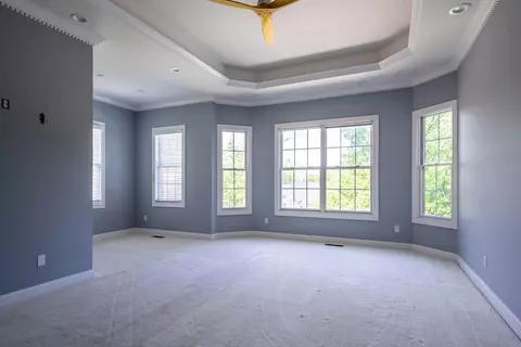 Bedroom - 9812 Beech Dr, Cincinnati, OH 45231 photo 1 of 11