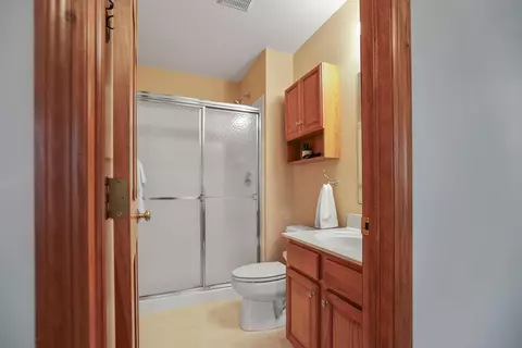 Bath - 9135 Strawser St, Orient, OH 43146 photo 4 of 5