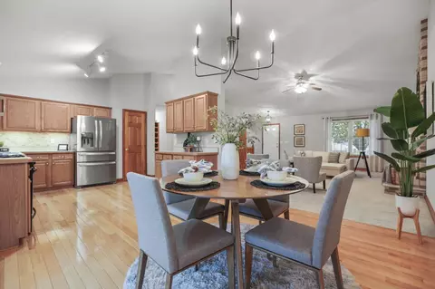 Dining - 9135 Strawser St, Orient, OH 43146 photo 2 of 4