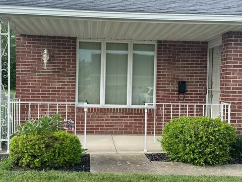 609 Julia St #16, Urbana, OH 43078