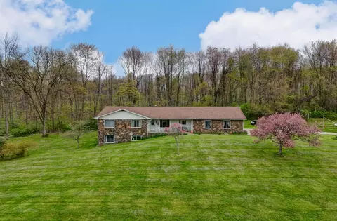 18021 Turkey Ridge Rd, Danville, OH 43014
