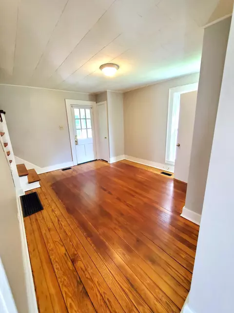 601 N Pickaway St, Circleville, OH 43113 photo 8